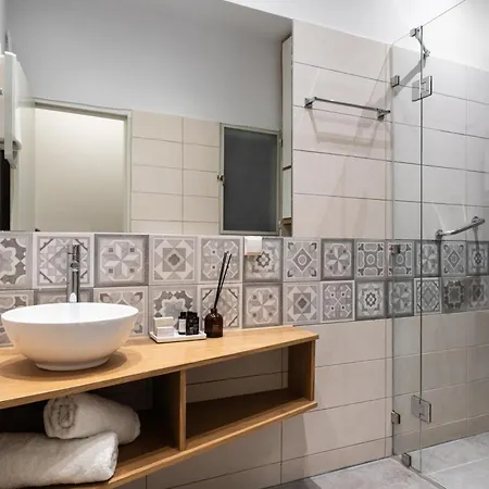 Zeus Temple View 2bd By Upstreet Apartment Athen